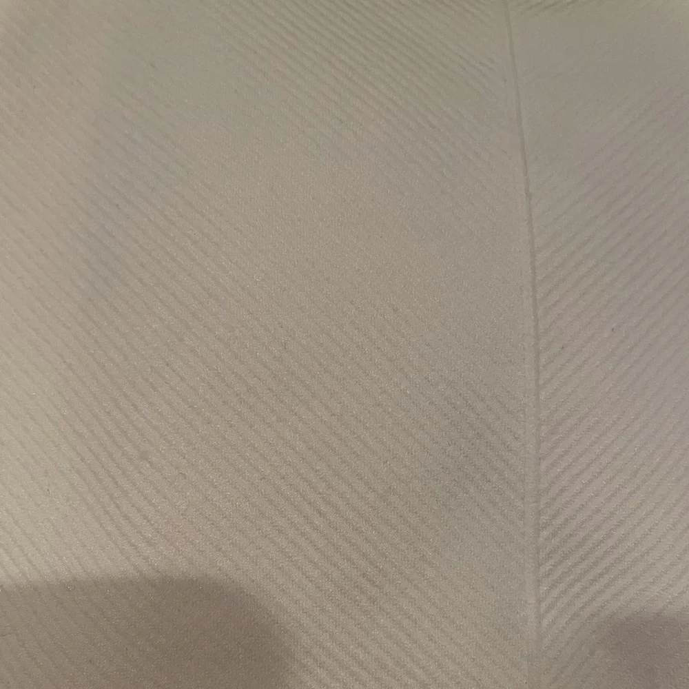 NWT New Balance White Medium Impact Sports bra Size: S - Picture 4 of 5